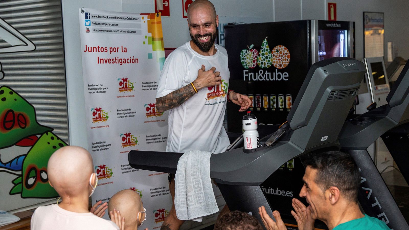 El triatleta José Carlos Sobrino está corriendo 100 km para recaudar fondos contra el cáncer