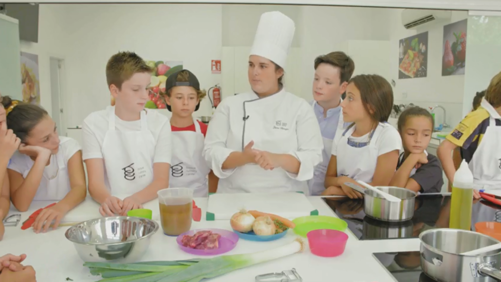 MasterChef Junior 7 - Clase de cortes y guisos | Ver