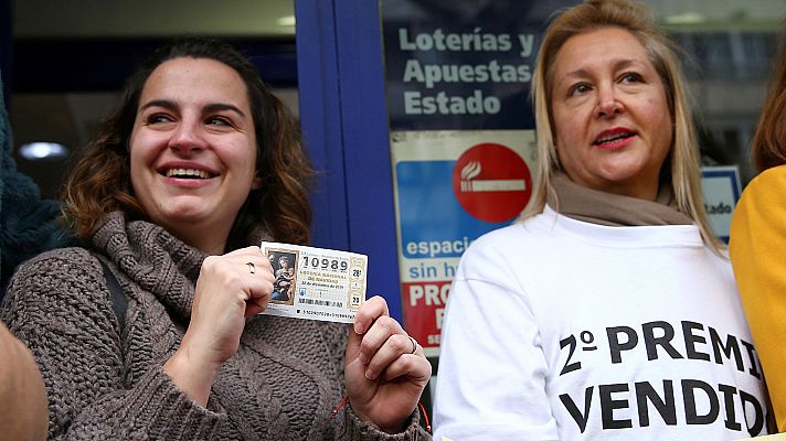 Telediario 1 - El segundo premio de la Lotería de Navidad, el 10.989, vendido sobre todo en Madrid y también en Badajoz