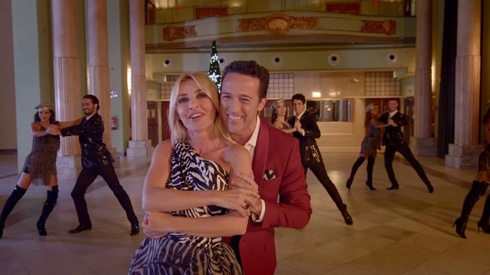 Telepasión Española - Cayetana Guillén Cuervo y Jacob Petrus con "Sabor de amor"