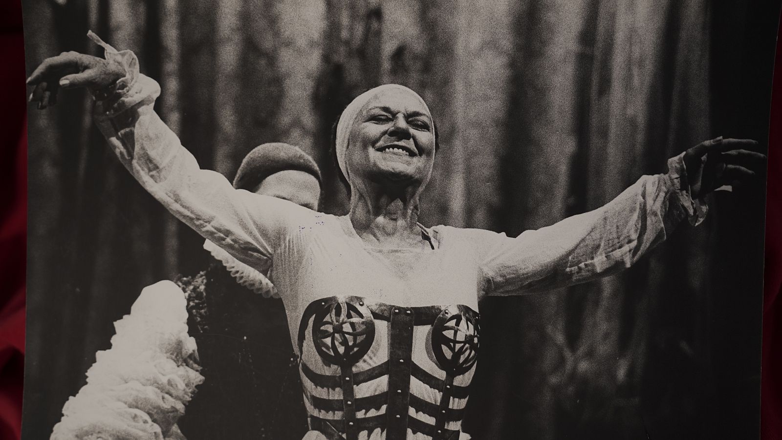 Avance de "El todo o la nada" de María Casares