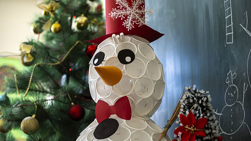 Navidades ecológicas: árboles de Navidad que fomentan el reciclaje