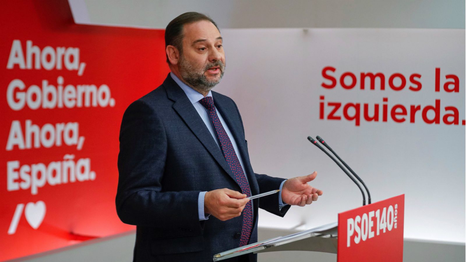 Ábalos recuerda que la Constitución es "incluyente" y que están explorando las opciones políticas necesarias para desatascar España