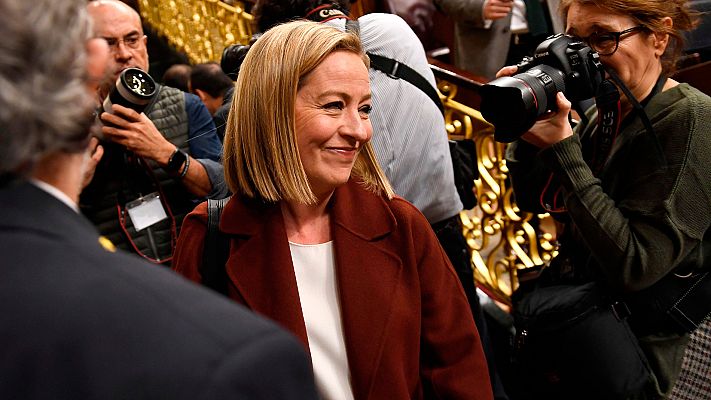 Especiales informativos - Oramas pide perdón a Coalición Canaria por la forma en que comunicó que votaría 'no' a Sánchez