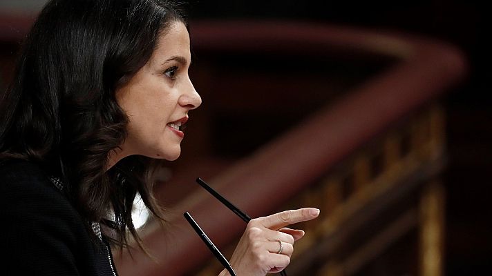 Especiales informativos - Arrimadas llama a los diputados del PSOE a romper la disciplina de voto por "dignidad"
