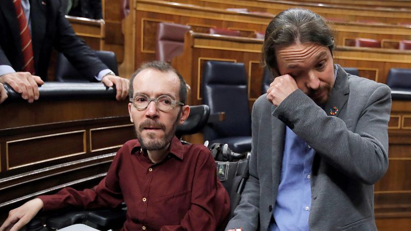 Pablo Iglesias llora de emocin tras la mayora de Snchez en la segunda votacin de investidura - Especiales informativos | Ver