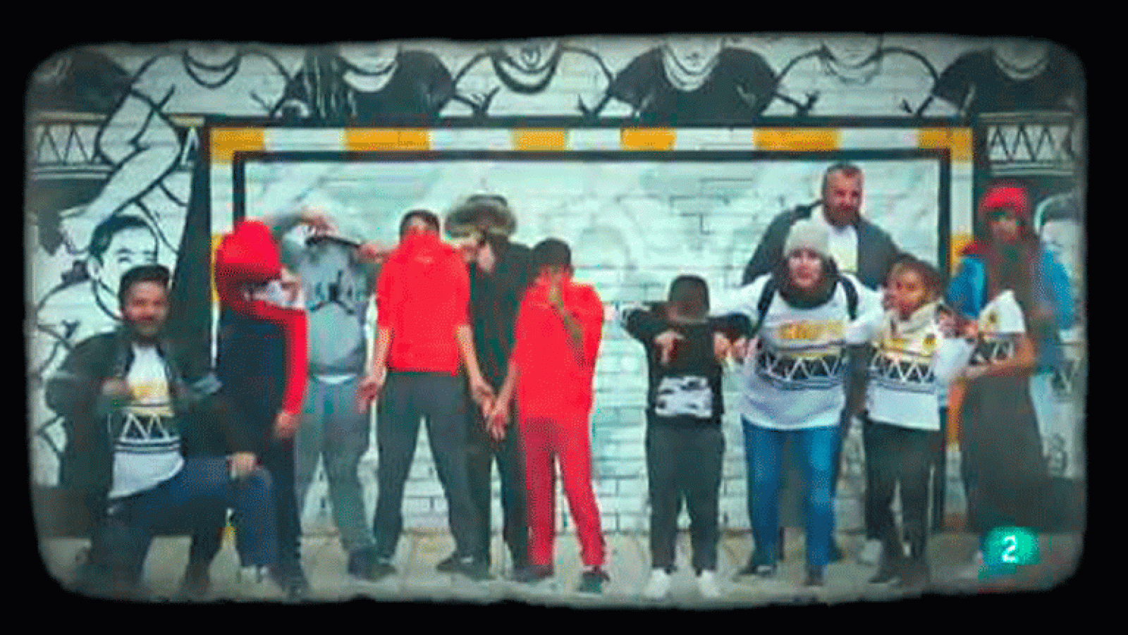 La aventura del saber. Intervención artística Caño Roto Asociación Progestión. El mural los artistas  NSN997