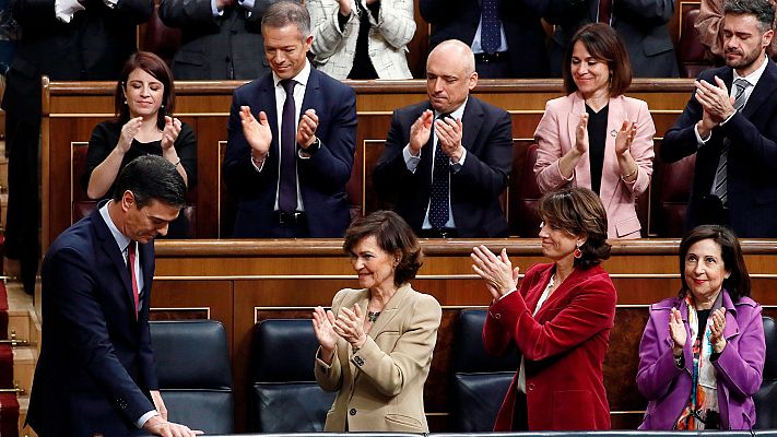 Telediario 1 - Sánchez retrasa la formación de su gobierno en busca de ministros resistentes en el debate
