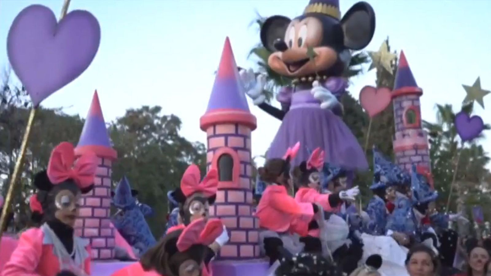 La ferretería, invitado sorpresa de una accidentada cabalgata en Utrera - RTVE.es | Ver