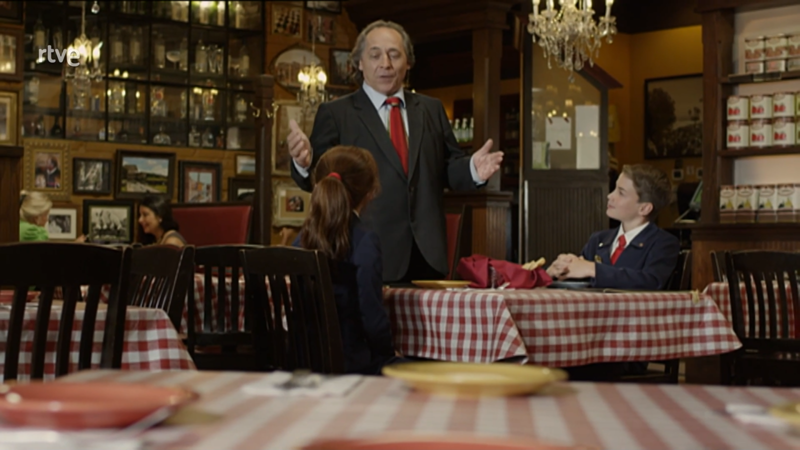 Division O - Problemas con la comida - RTVE.es - División O | Ver