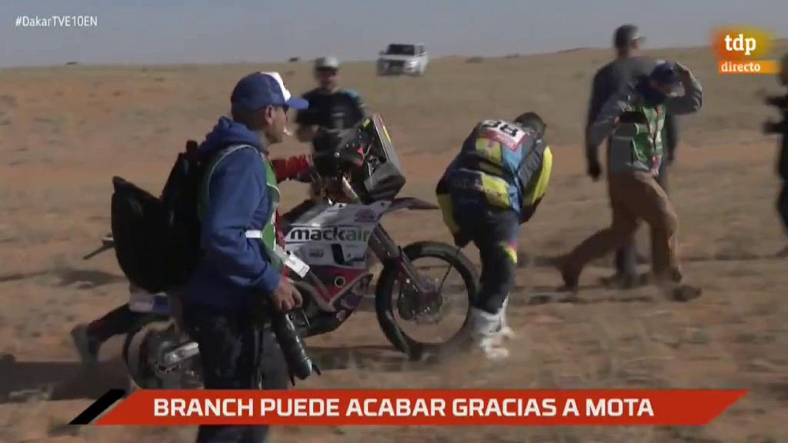 El premio es terminar: Fausto Mota remolca a Branch hasta la meta