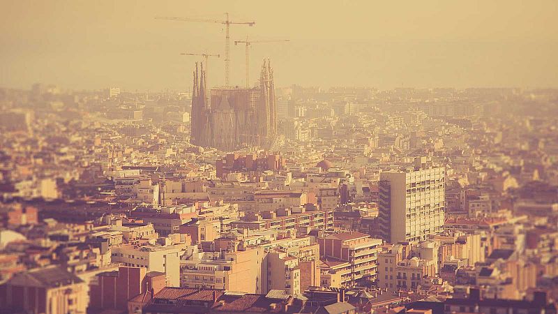 Barcelona invertirá 563 millones de euros para frenar las emisiones de CO2 -RTVE.es | Ver