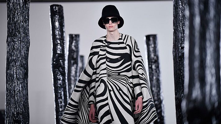  - Desfile de Loewe en París