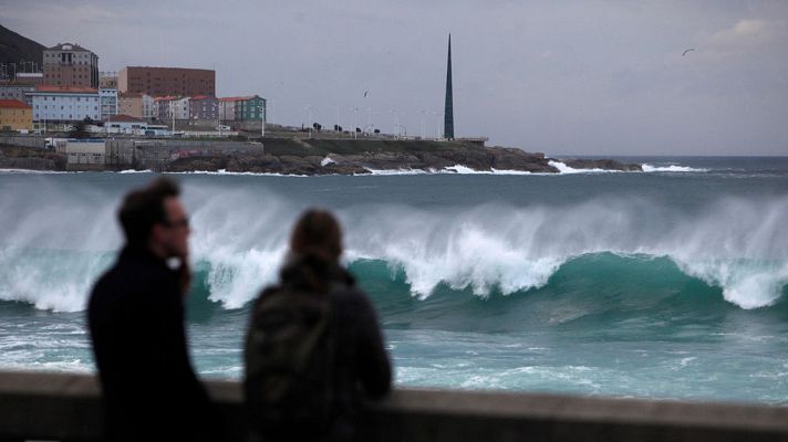 El tiempo - La borrasca Gloria dejará fuertes vientos y lluvias  y provocará nevadas en cotas muy bajas del Mediterráneo