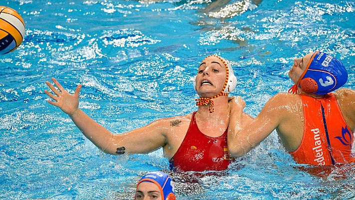 Telediario 1 - España cae ante Holanda y se medirá a Grecia en cuartos