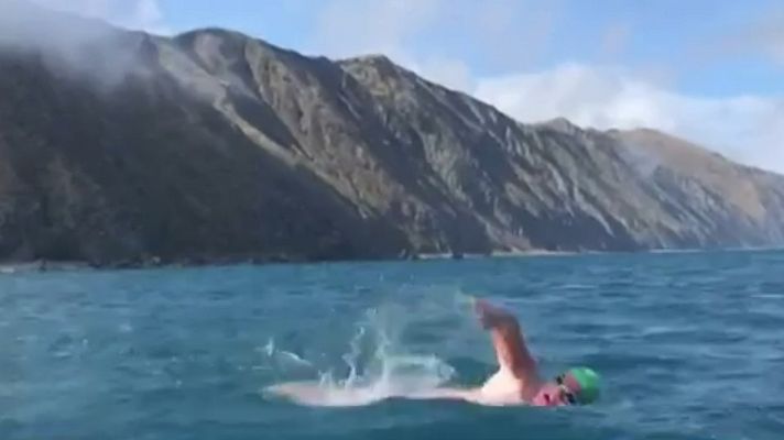 Telediario 1 - Jorge Crivillés, primer español en completar el desafío de los "Siete océanos"