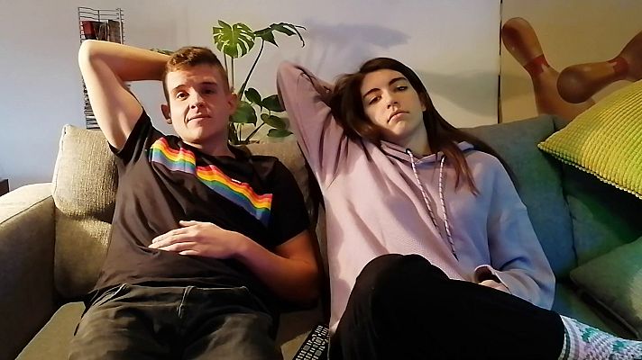 Goyas Golfos - Arkano y Sara Socas, los reporteros de Playz en el backstage