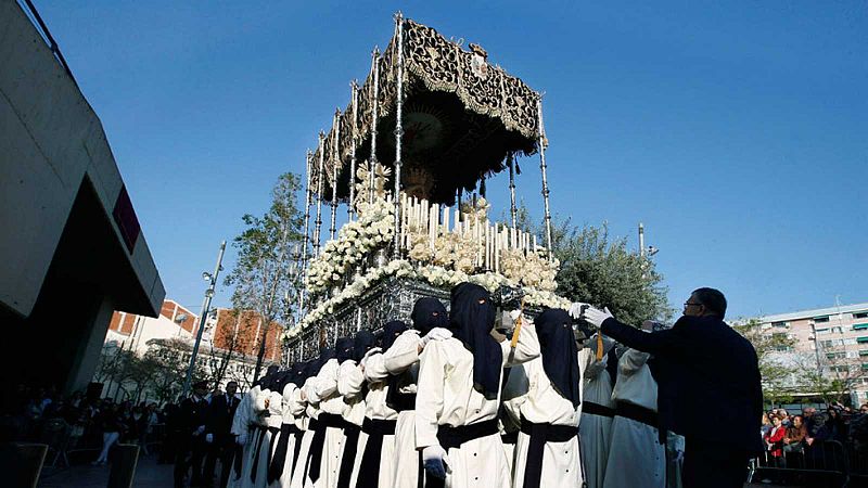 A partir de hoy - ¿Es legal discriminar por sexo en una hermandad?