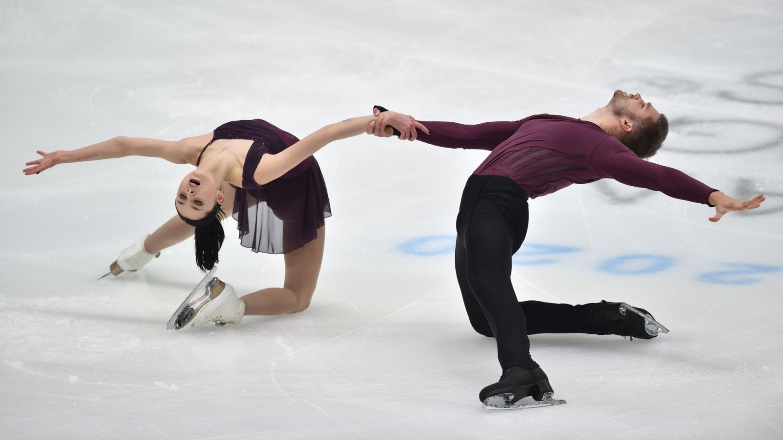Patinaje artístico - Campeonato de Europa. Programa corto parejas - ver ahora