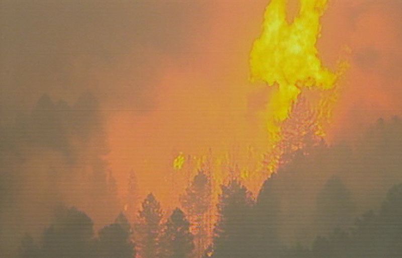 Continúa activo el incendio de la Sierra de Cuenca