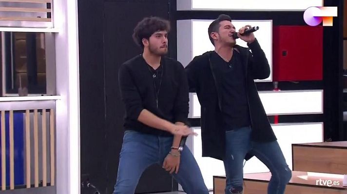 OT 2020 - Bruno y Javy cantan "Mucho mejor" en el 2o pase Gala 2