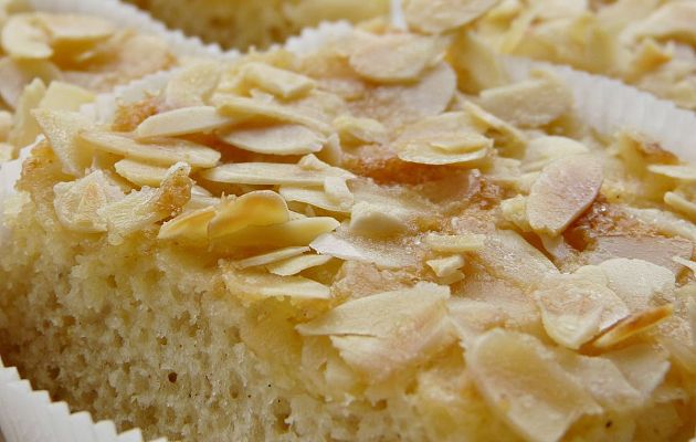 Aquí la Tierra - Magdalenas de almendra con 3 ingredientes