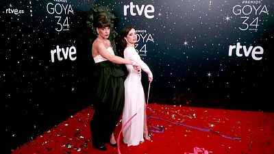 Premios Goya - Beln Cuesta y Anna Castillo comparten la cmara glamur de los Goya