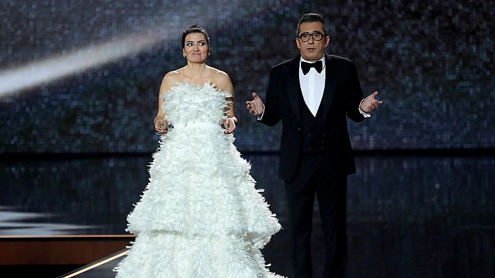 Premios Goya - Andreu Buenafuente y Silvia Abril presentan los Goya con un monólogo de humor en el que no falta la actualidad política
