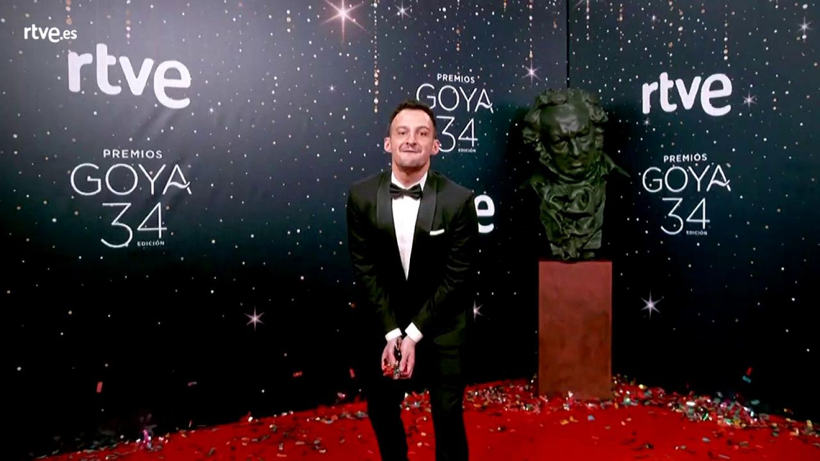 Premios Goya - Alejandro Amenábar posa en la cámara glamur en la que puede ser su gran noche | Ver