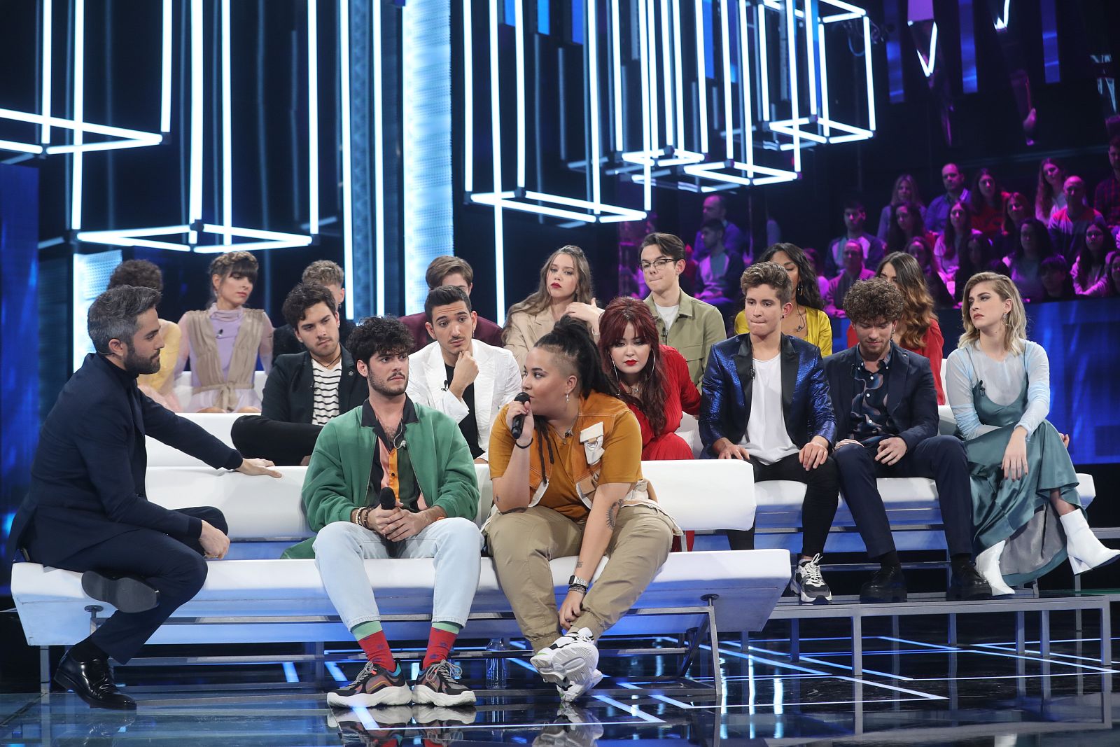 Roberto pregunta a Eli, Jesús y Ari sobre la convivencia en la Gala 2 de Operación Triunfo 2020