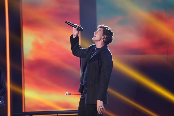 OT 2020 - DVICIO interpreta "Dosis" y "Cinco sentidos" en la Gala 2