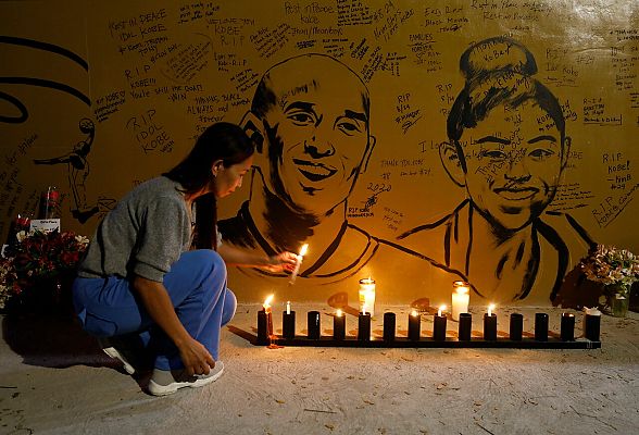 Telediario 1 - La niebla pudo causar el accidente de helicóptero donde murió Kobe Bryant