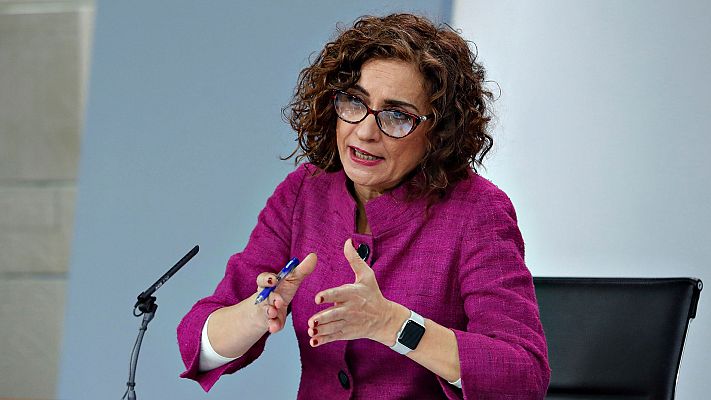 Telediario 1 - El Gobierno dice avanzar "en la buena dirección" tras conocer los datos de la EPA