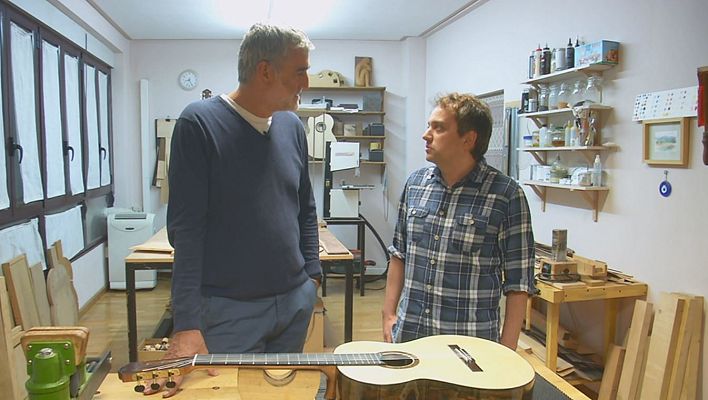 Aquí la Tierra - ¿Cuánto tiempo lleva fabricar una guitarra?