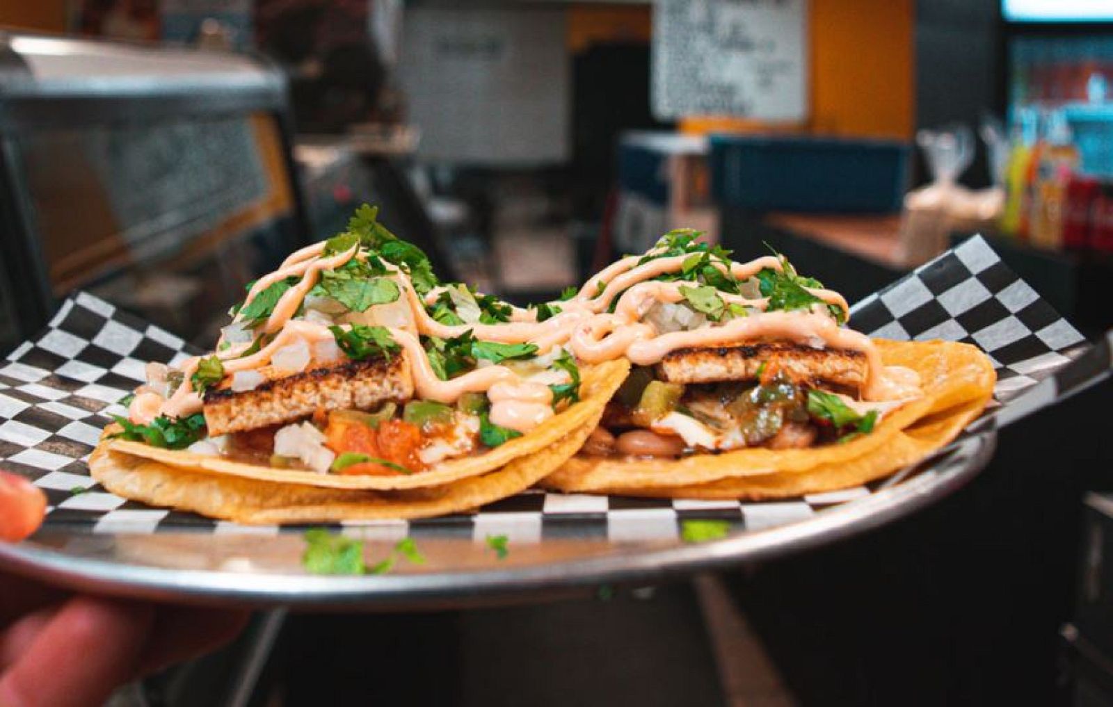 Así se hacen las tortillas de maíz mexicanas