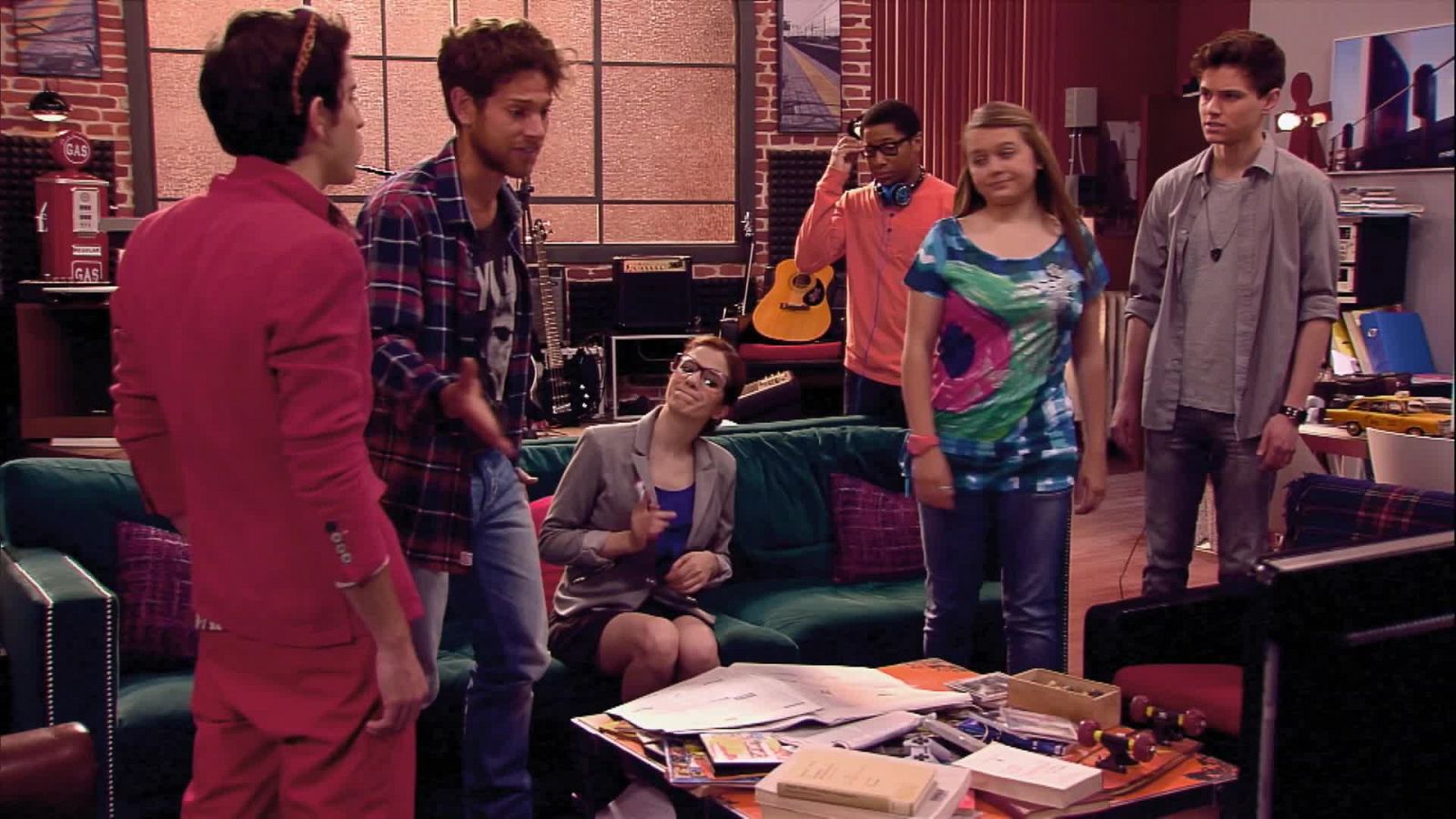 Los Avatars - El mago de paz (2ª parte) - RTVE.es - Los Avatars | Ver