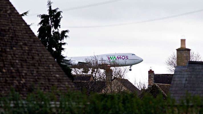 Telediario 1 - Los españoles repatriados de Wuhan vuelan a Madrid