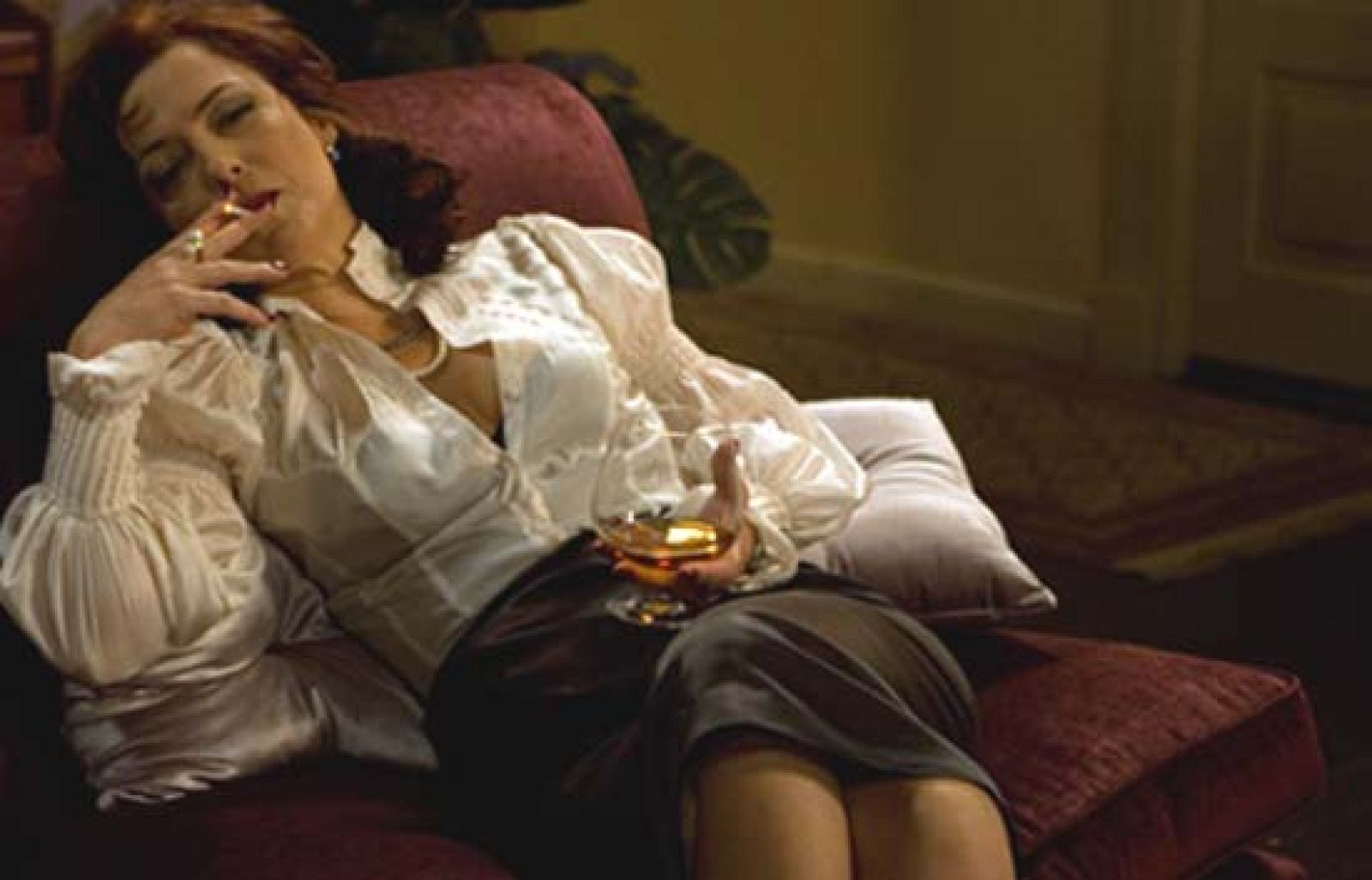 Amar - Encarna, una diva en la España de 'Amar' - Amar en tiempos revueltos | Ver