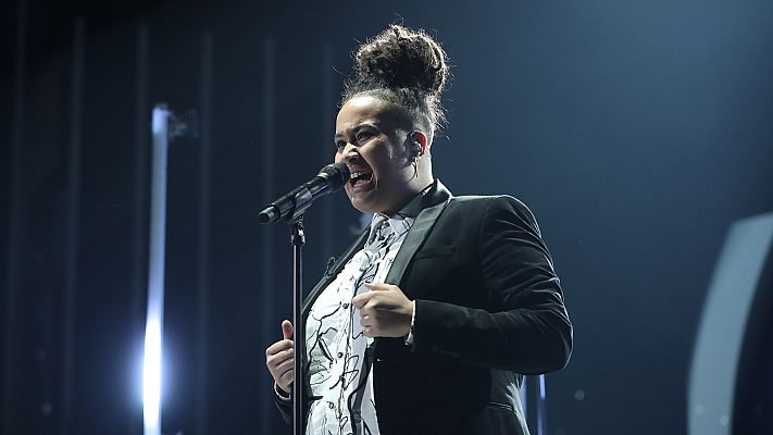 D Corazón - Eli abandona OT 2020 en una gala con muchos besos