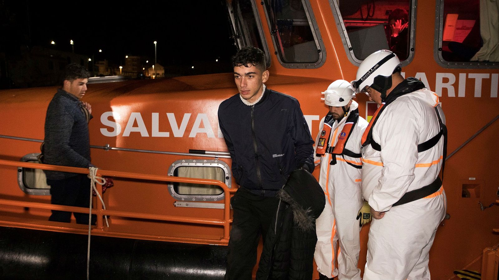 España deporta inmigrantes a Mauritania