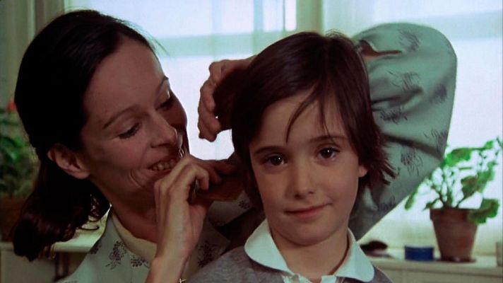 Versión española - Las relaciones entre madres e hijas en el cine español