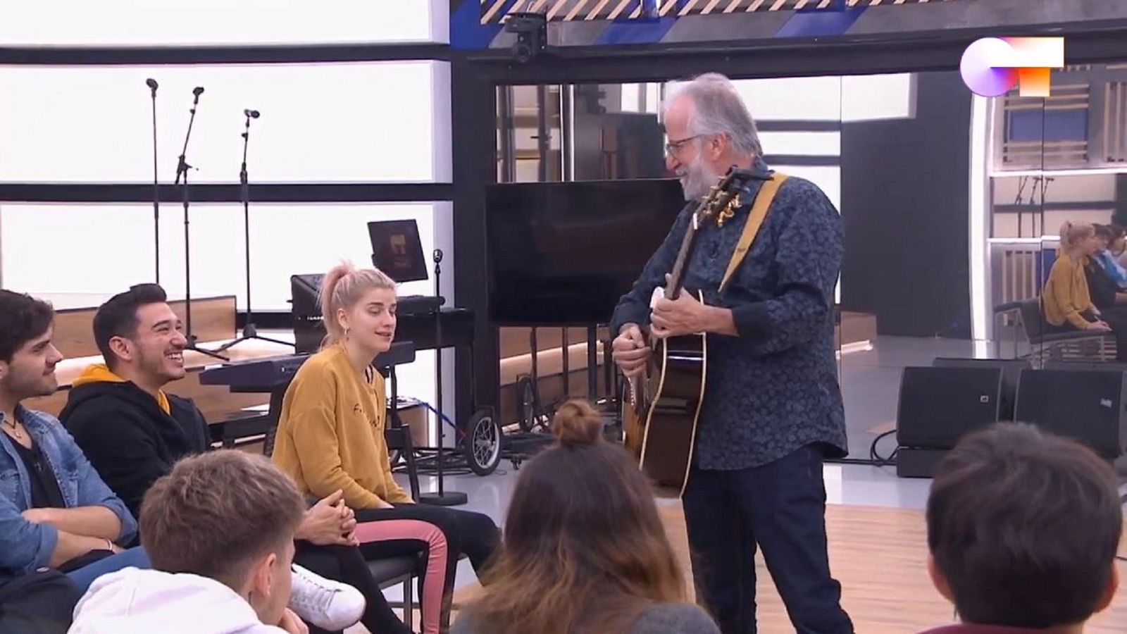 Pancho Varona visita la Academia de Operación Triunfo 2020 para dar una clase de composición