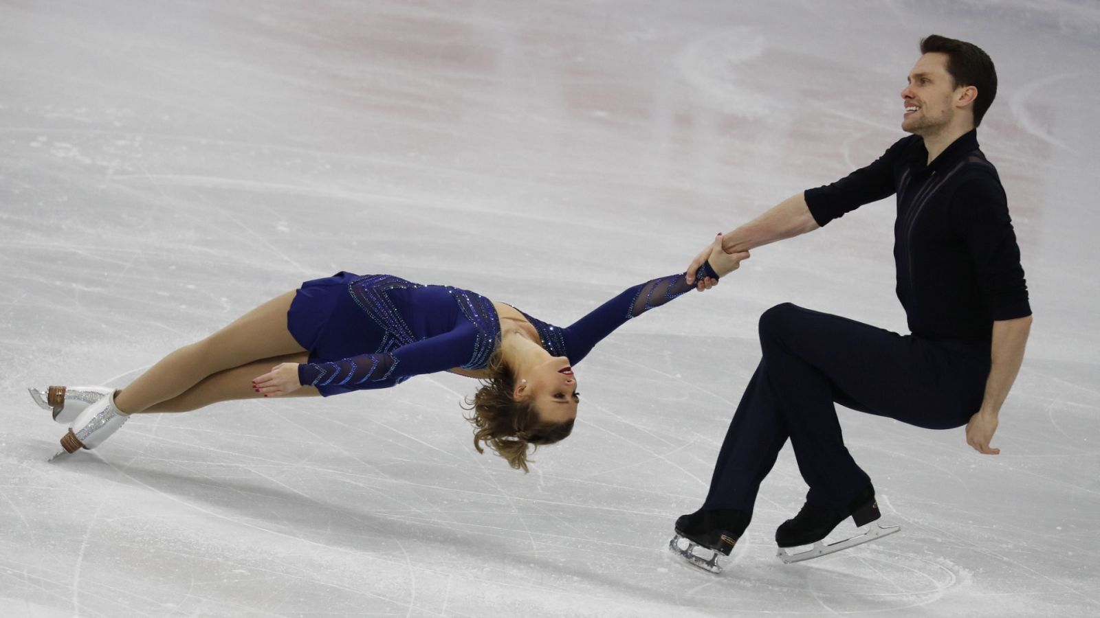 Patinaje artístico - Torneo cuatro continentes. Programa corto parejas - ver ahora