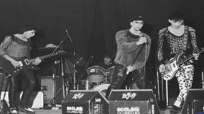 Telediario 1 - Fotos inéditas de 'La Movida madrileña' en el 40 aniversario de este movimiento