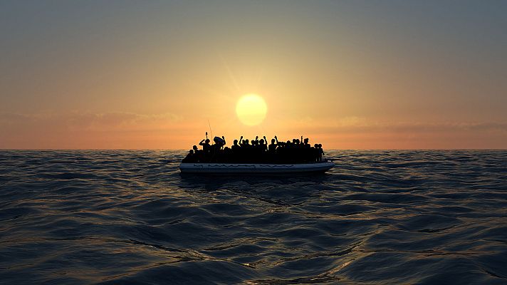 Telediario 1 - Llegan 11 supervivientes y un inmigrante muerto a Las Palmas