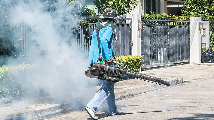 Modo Digital - Se fumigan contra el dengue las viviendas de Colombia