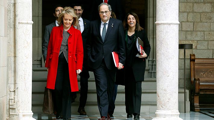 Telediario 1 - Polémica en el Parlament por la petición de JxCat de que los "autóctonos" insistan en hablar en catalán con quien no lo entiende