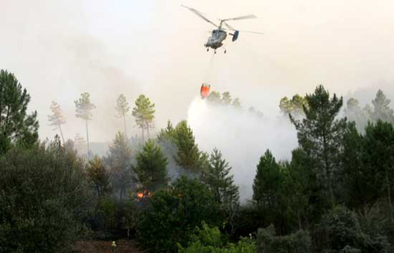 Un foco del incendio de las Hurdes sigue activo | Ver