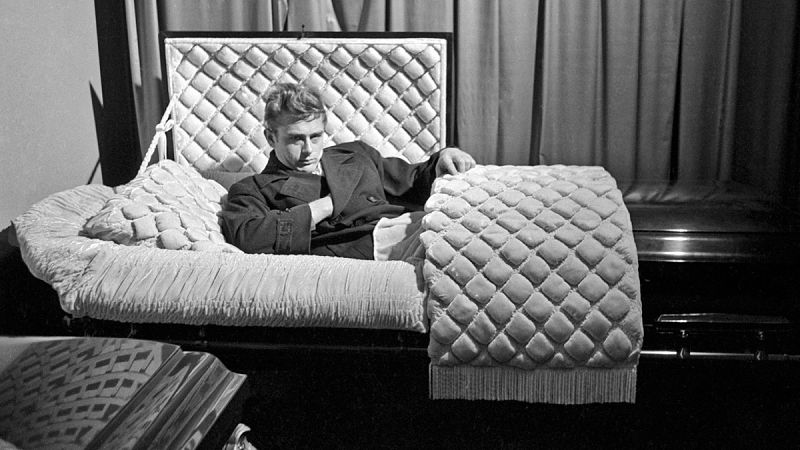 Sexo, rebeldía y poesía: la transgresión de los vampiros en el cine | Ver