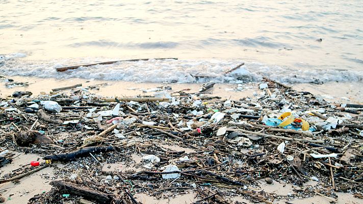 España Directo - Isla del Trocadero: los vecinos denuncian la suciedad